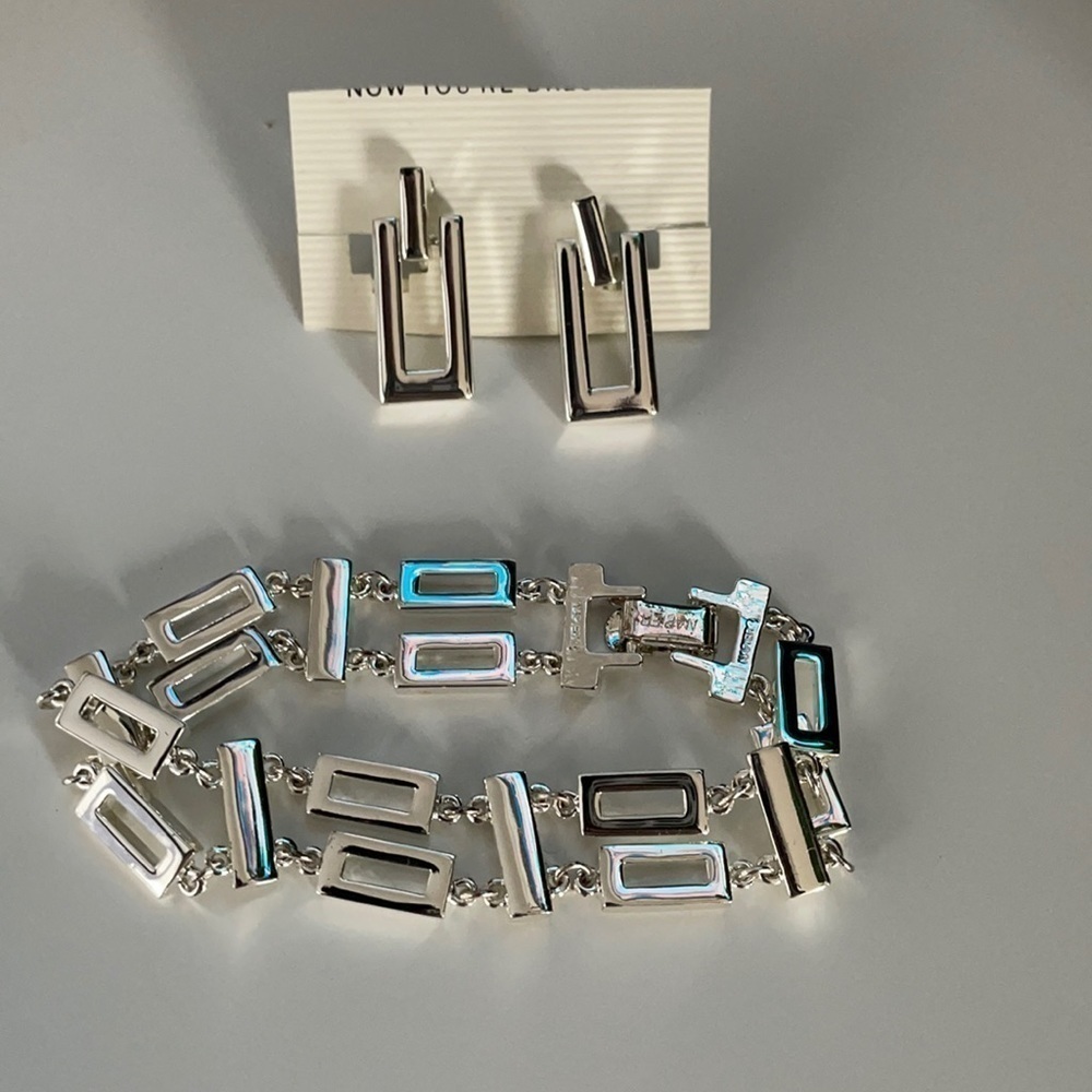 New Silver Bracelet and Earring Set (clip on)